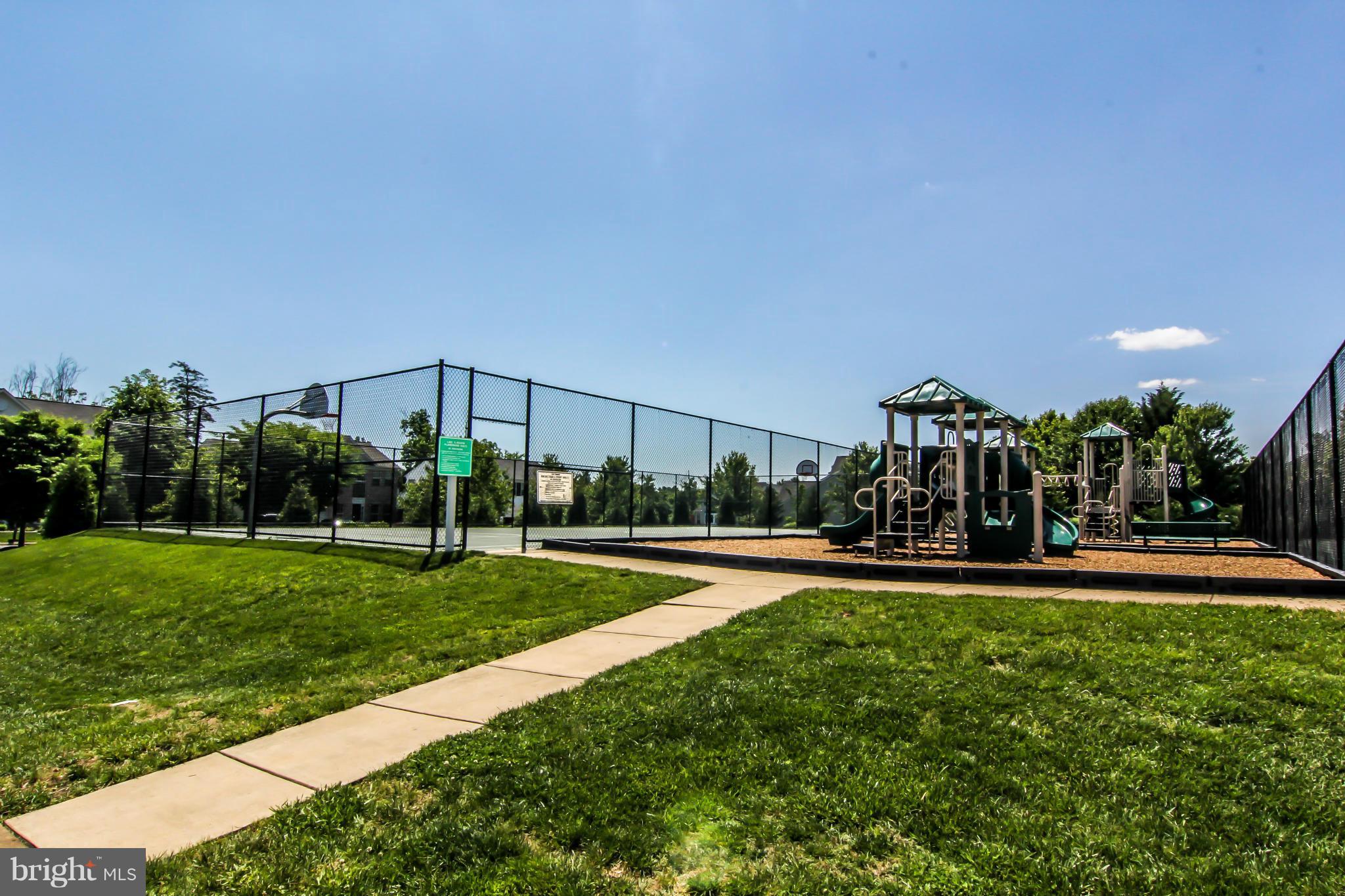 RIDGEFIELD CROSSING - Residential