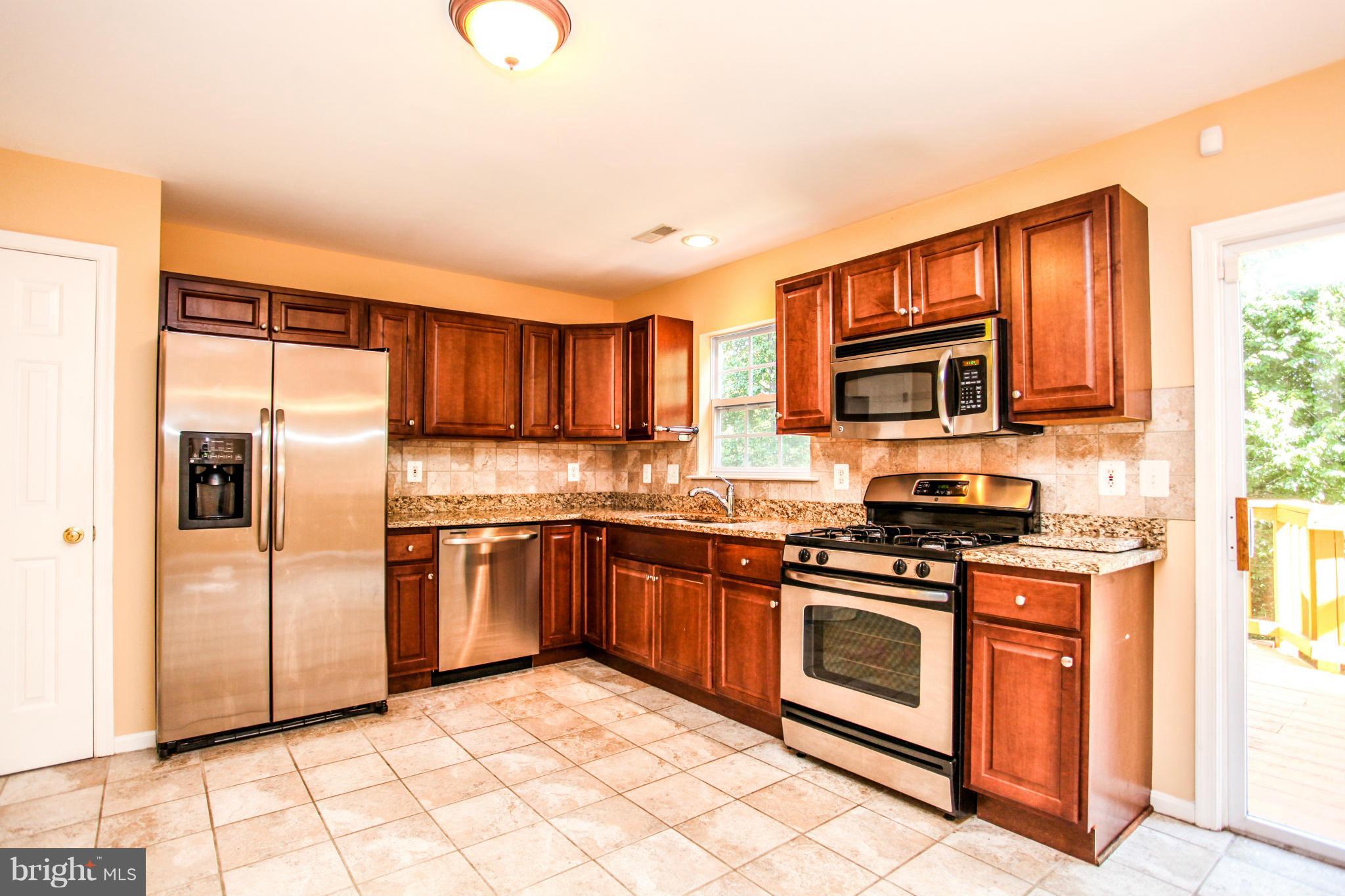 RIDGEFIELD CROSSING - Residential