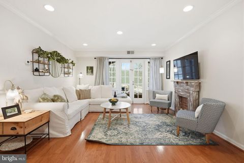 Condo For Sale - 8231 Kings Charter Lane #108<br/> SPRINGFIELD, VA 22152