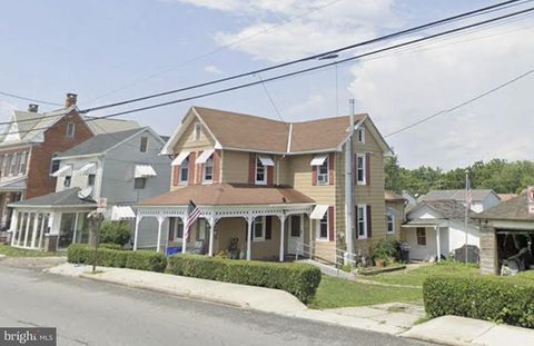 Photo of 870 Baltimore Street, HANOVER, PA 17331 (MLS # PAYK2101248)