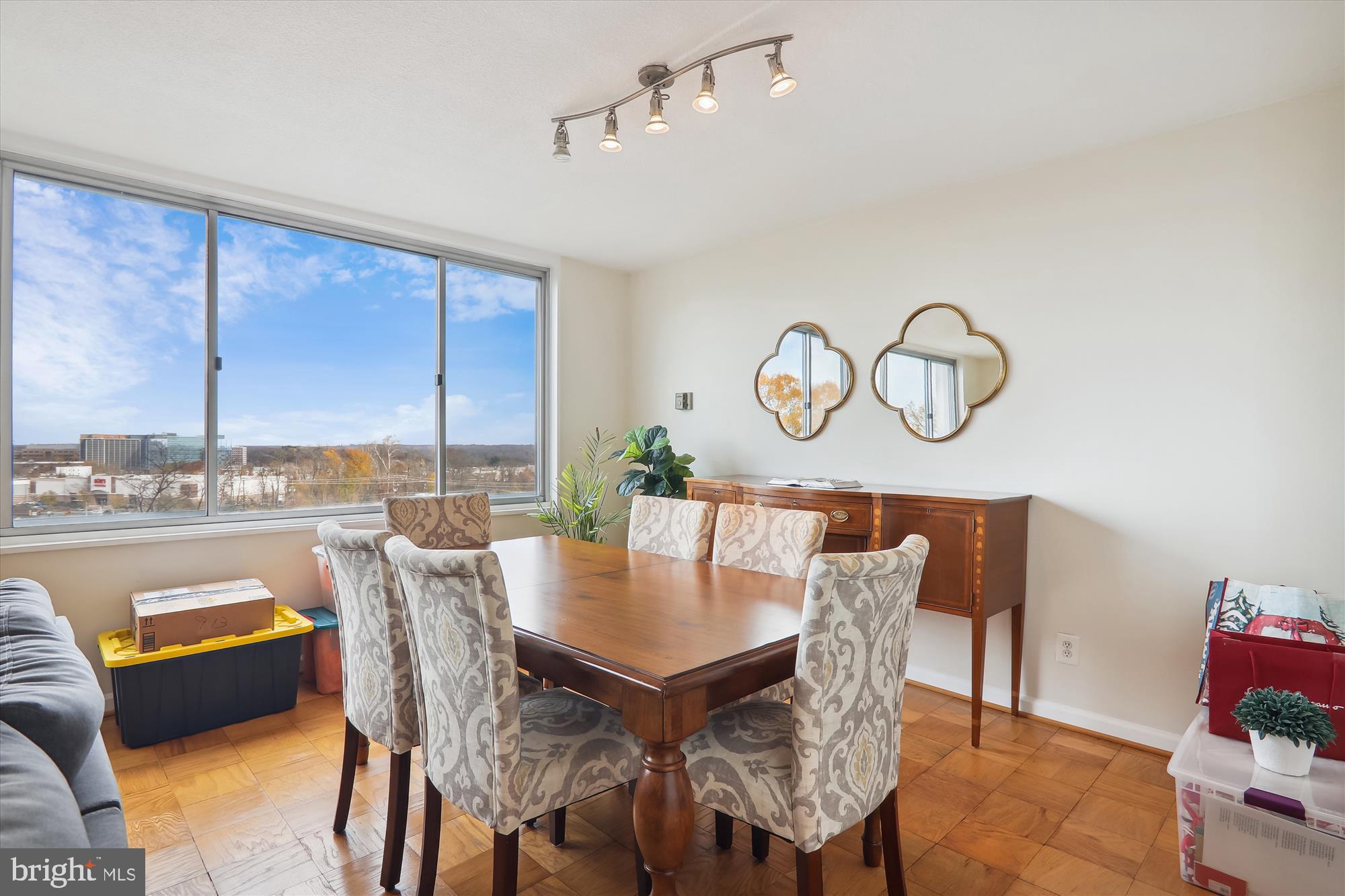 THE FORUM - Residential