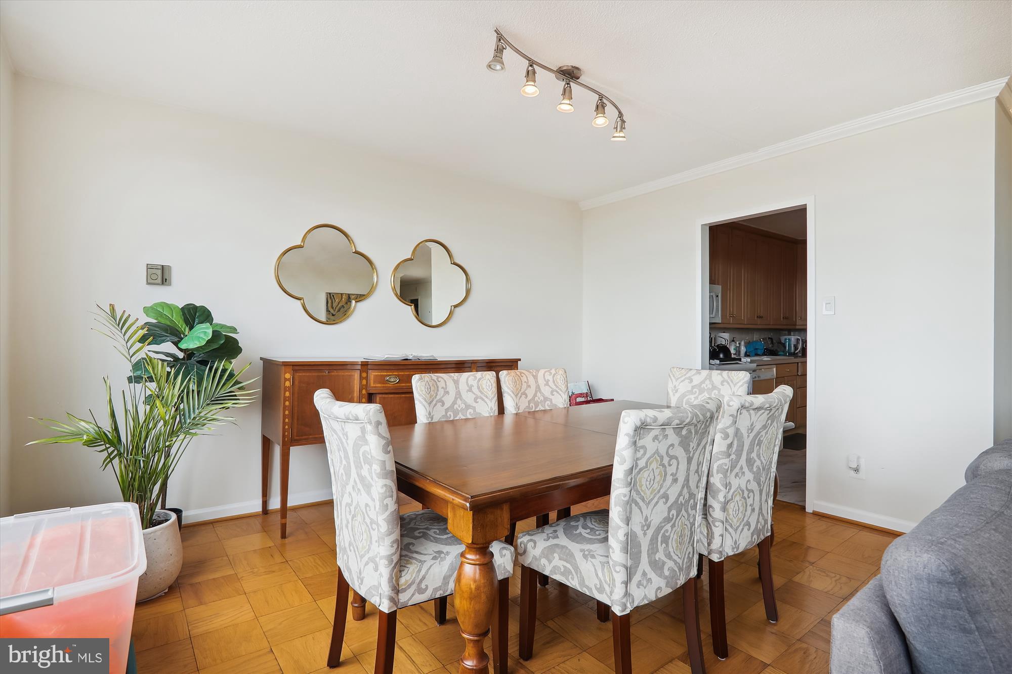 THE FORUM - Residential