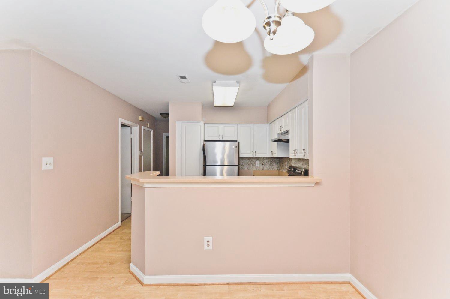 SURREY AT MANCHESTER LAKES - Residential