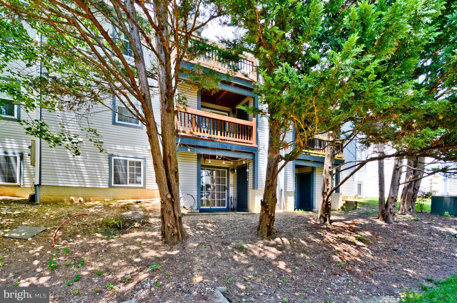 SURREY AT MANCHESTER LAKES - Residential