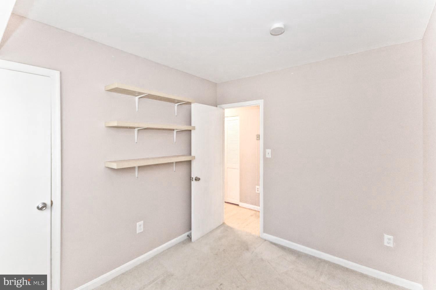 SURREY AT MANCHESTER LAKES - Residential