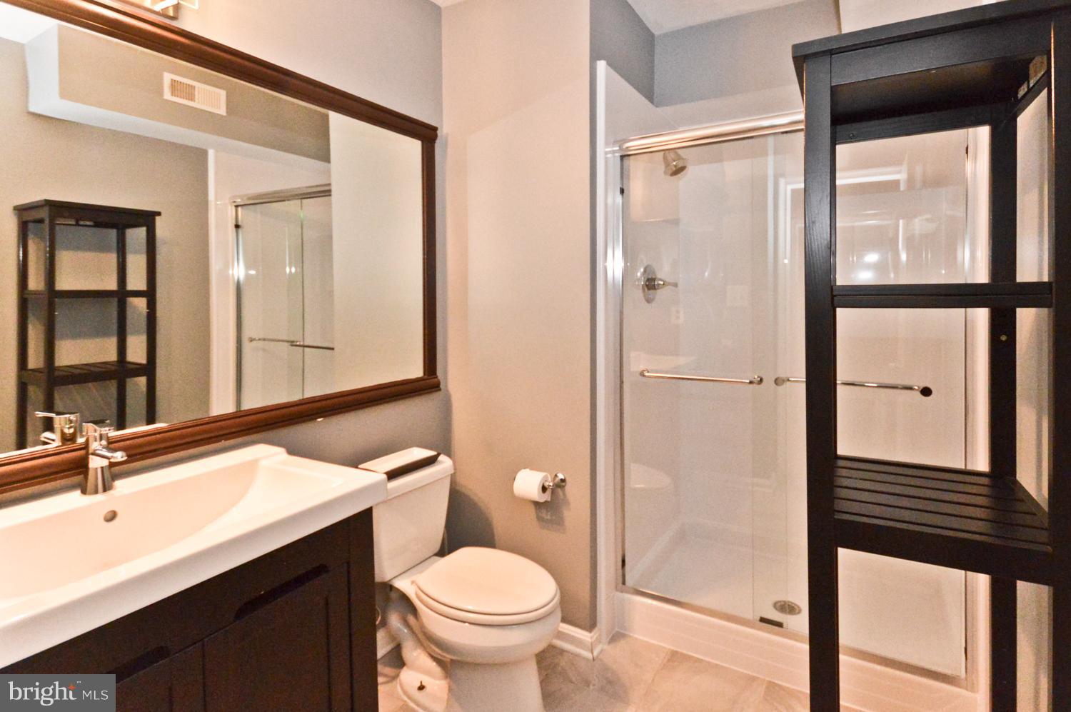 SURREY AT MANCHESTER LAKES - Residential