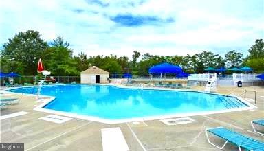 SURREY AT MANCHESTER LAKES - Residential