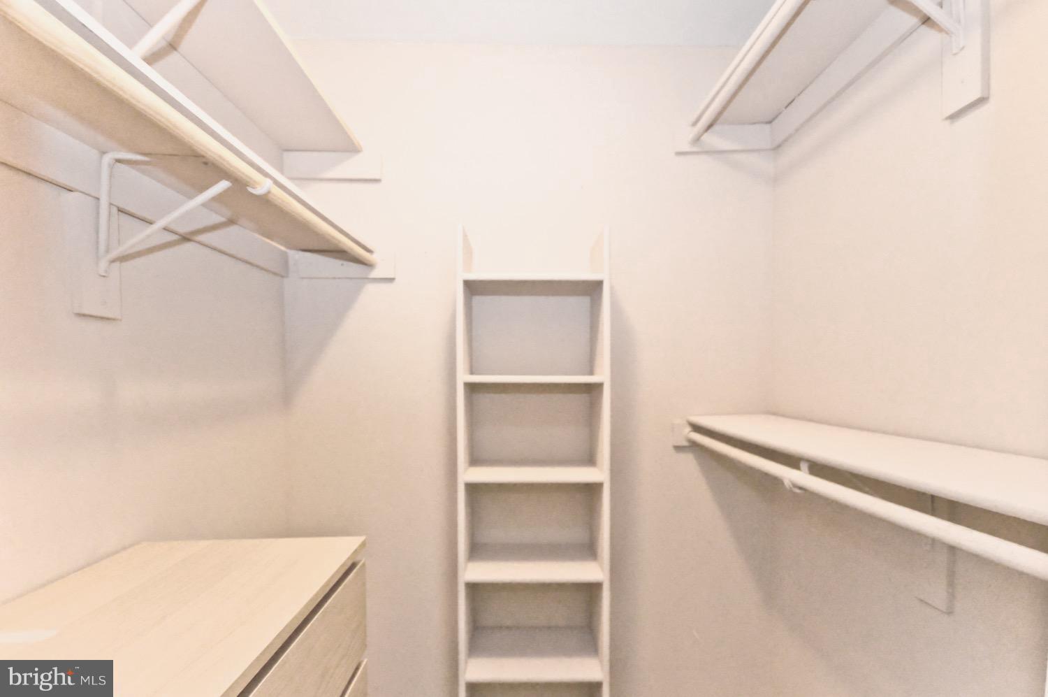 SURREY AT MANCHESTER LAKES - Residential