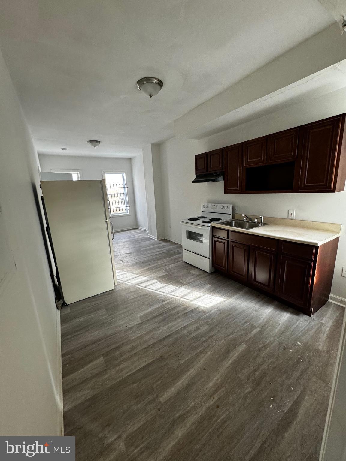 KENSINGTON - Residential Income