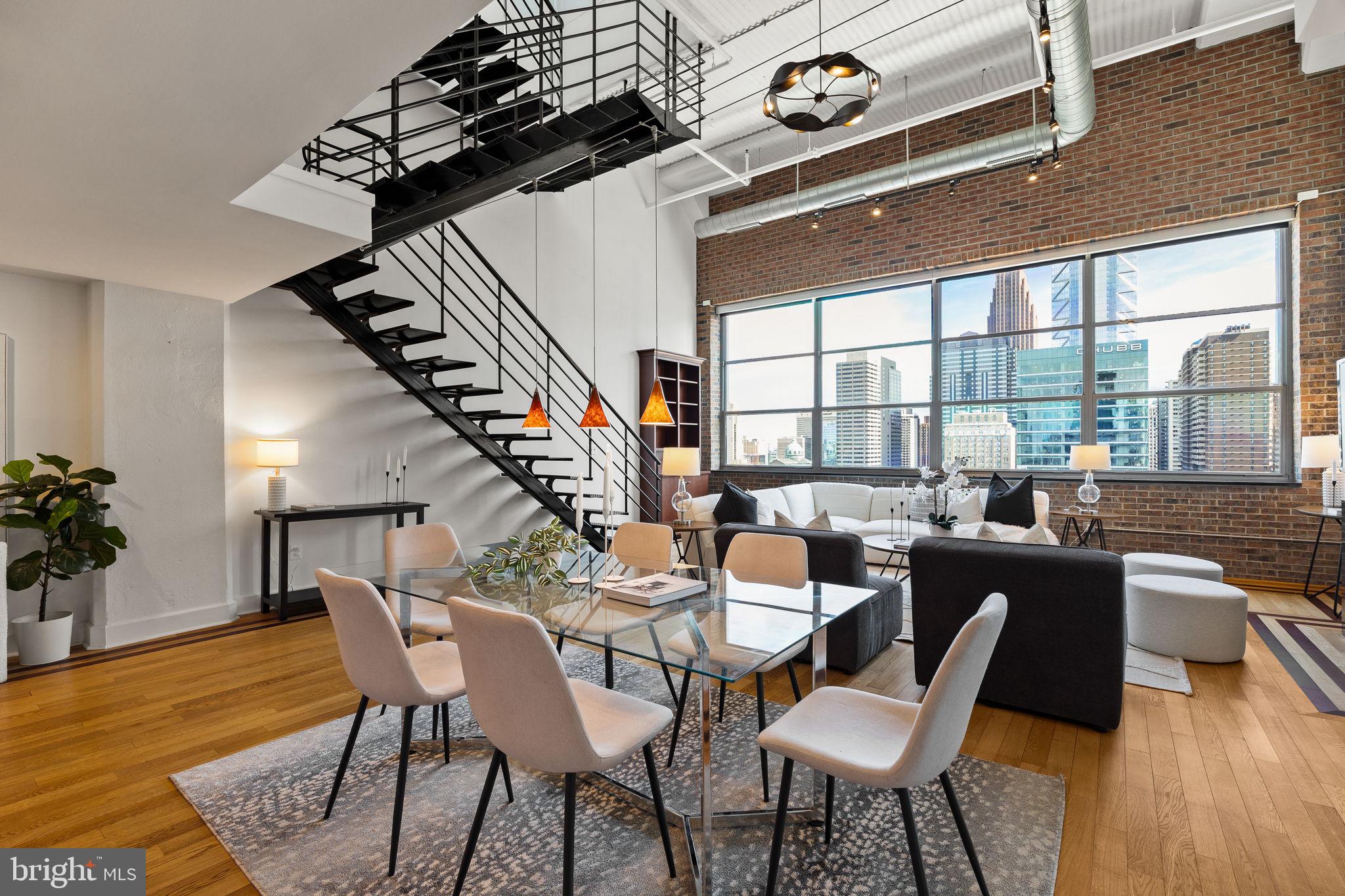 LOGAN SQUARE - Residential