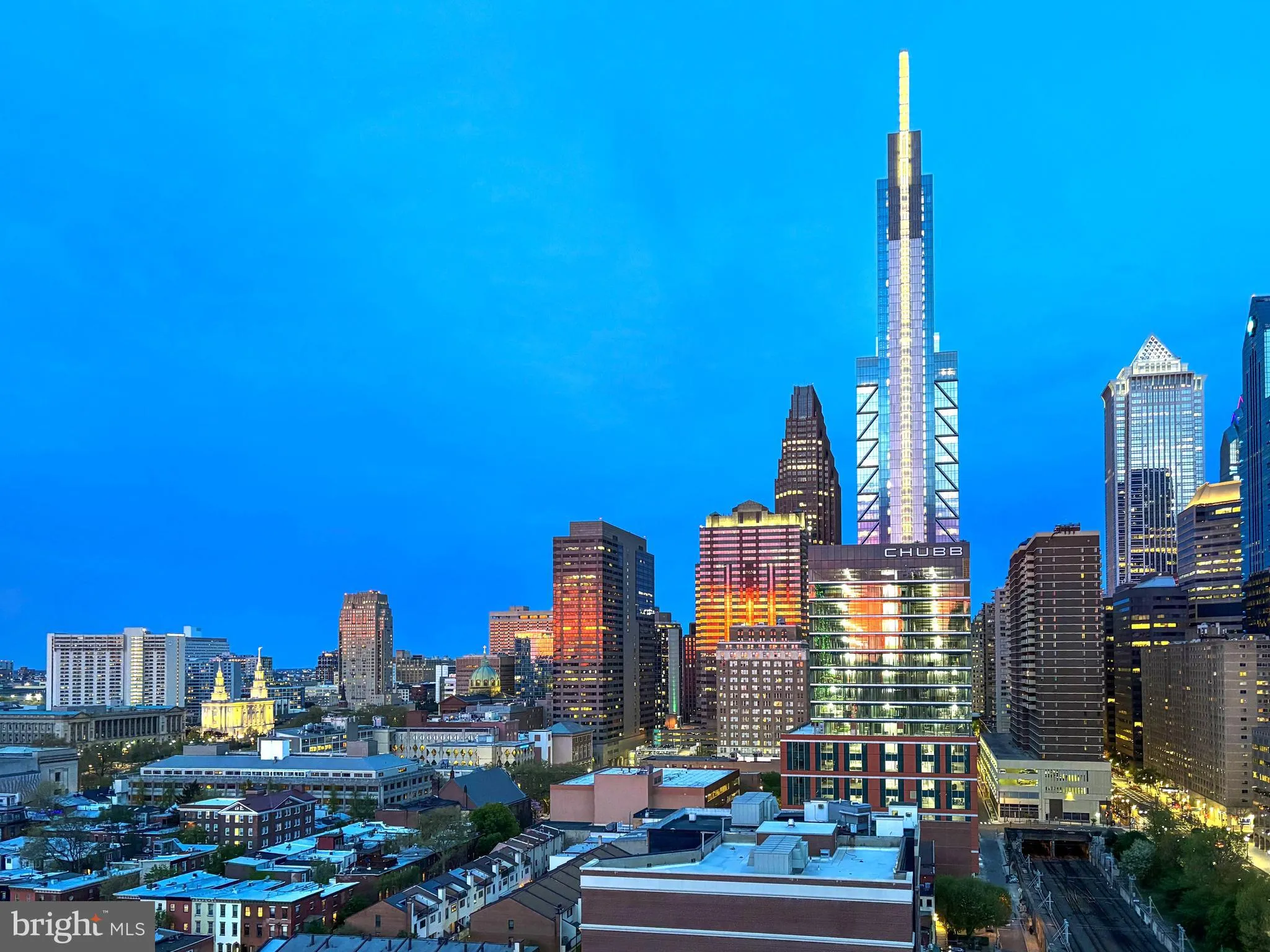 Philadelphia, Pennsylvania 19103, United States, 3 Bedrooms Bedrooms, ,2 BathroomsBathrooms,Residential,Active,225080