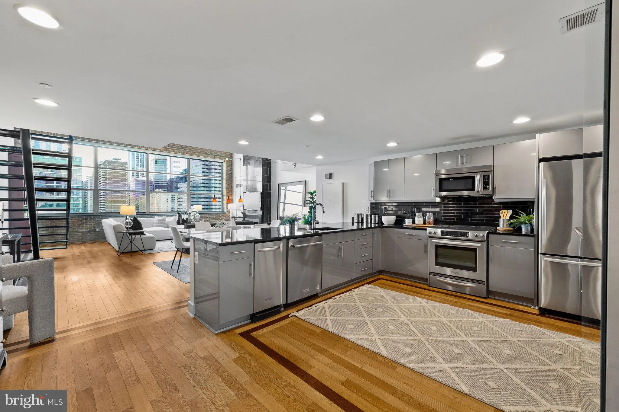 Philadelphia, Pennsylvania 19103, United States, 3 Bedrooms Bedrooms, ,2 BathroomsBathrooms,Residential,Active,225080 Philadelphia, Pennsylvania 19103, United States, 3 Bedrooms Bedrooms, ,2 BathroomsBathrooms,Residential,Active,225080