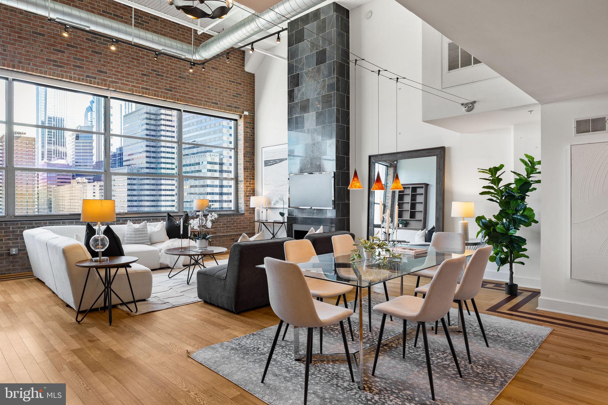 LOGAN SQUARE - Residential