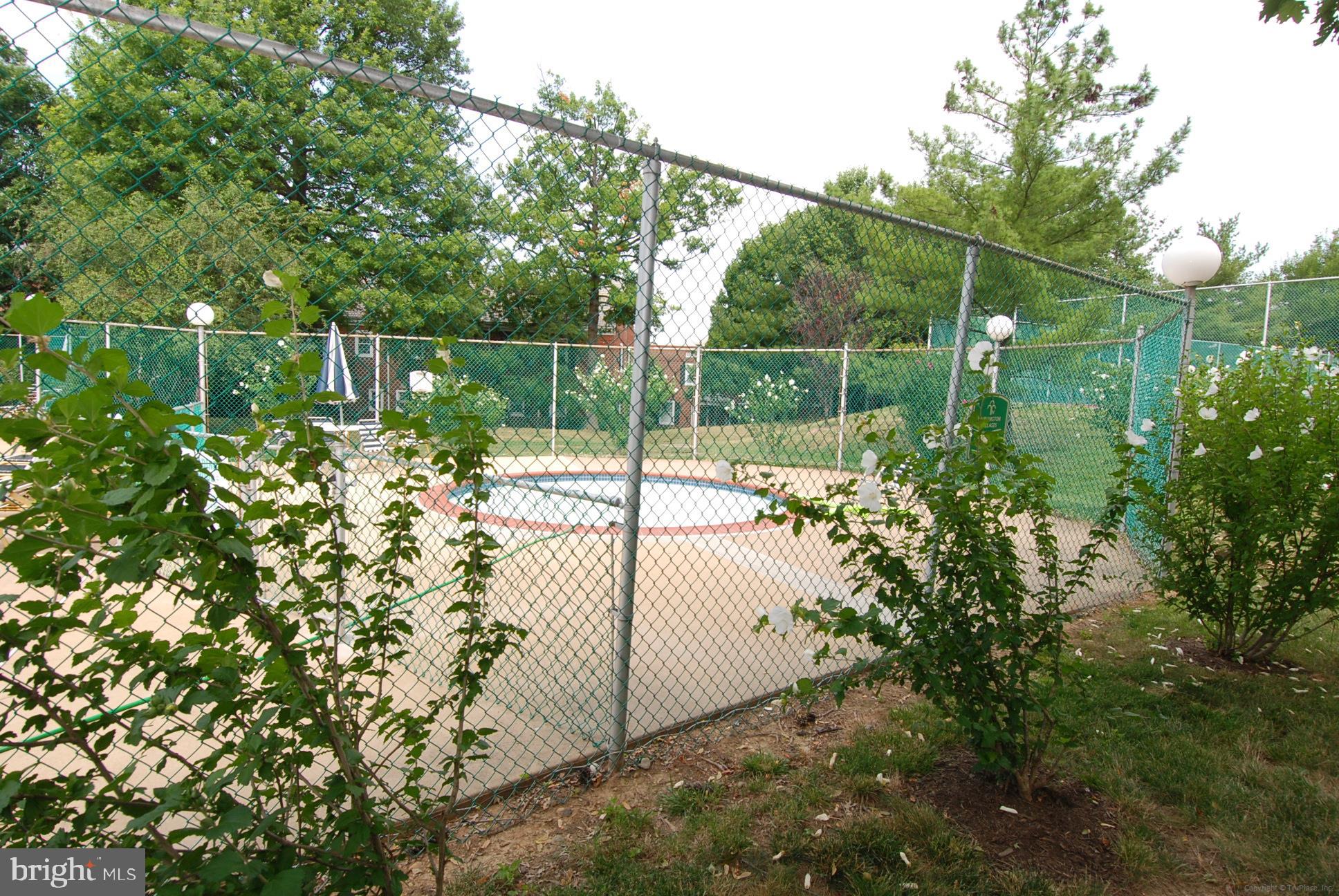 FAIRLINGTON VILLAGES - Residential