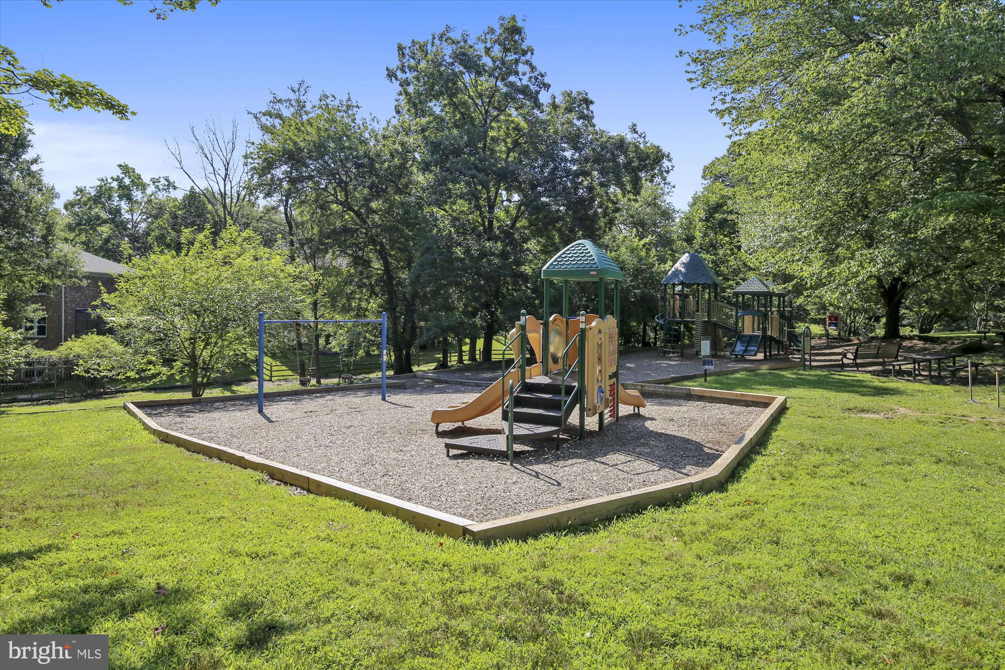 FAIRLINGTON VILLAGES - Residential