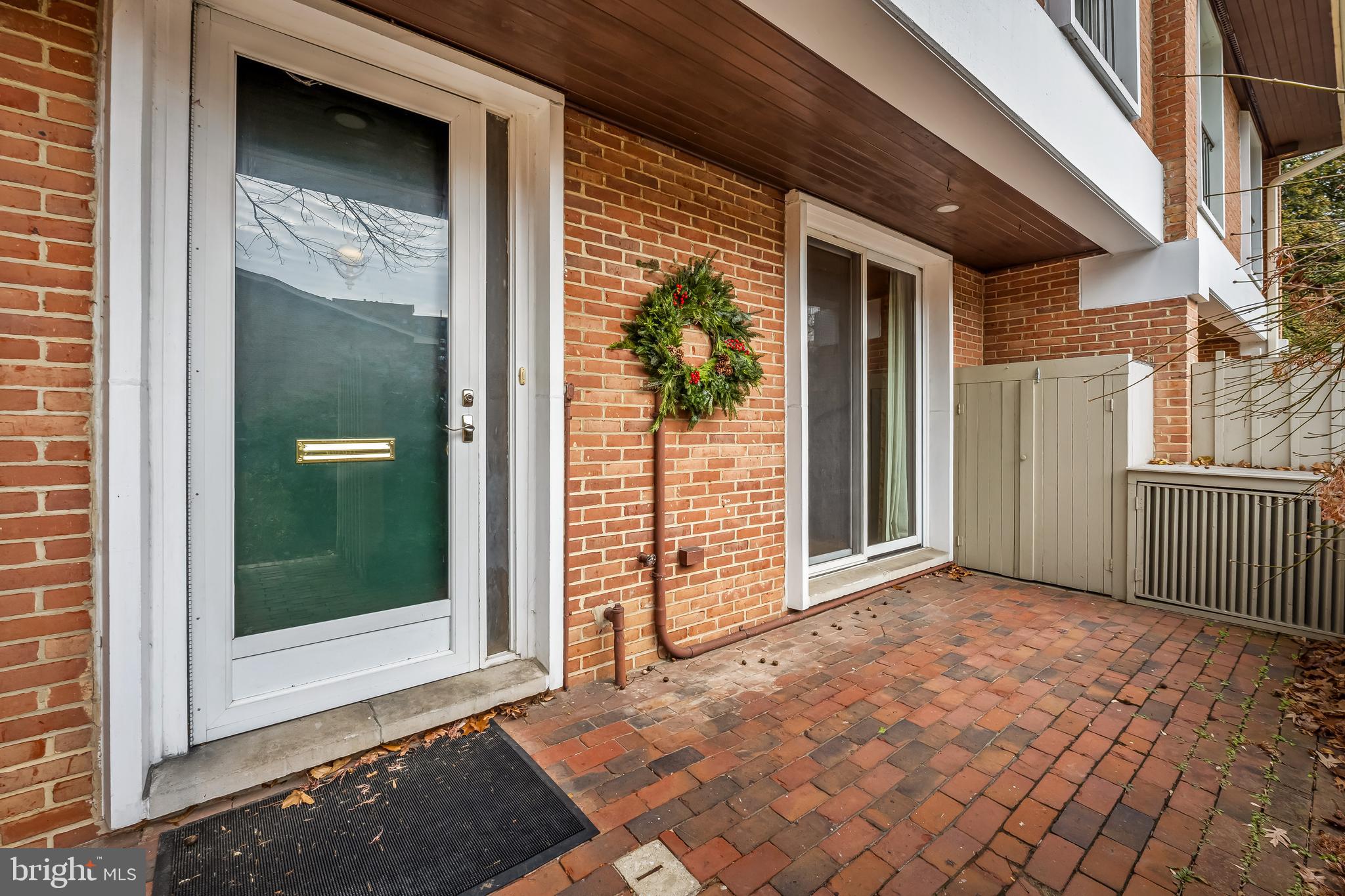 38 BOUTON GREEN COURT