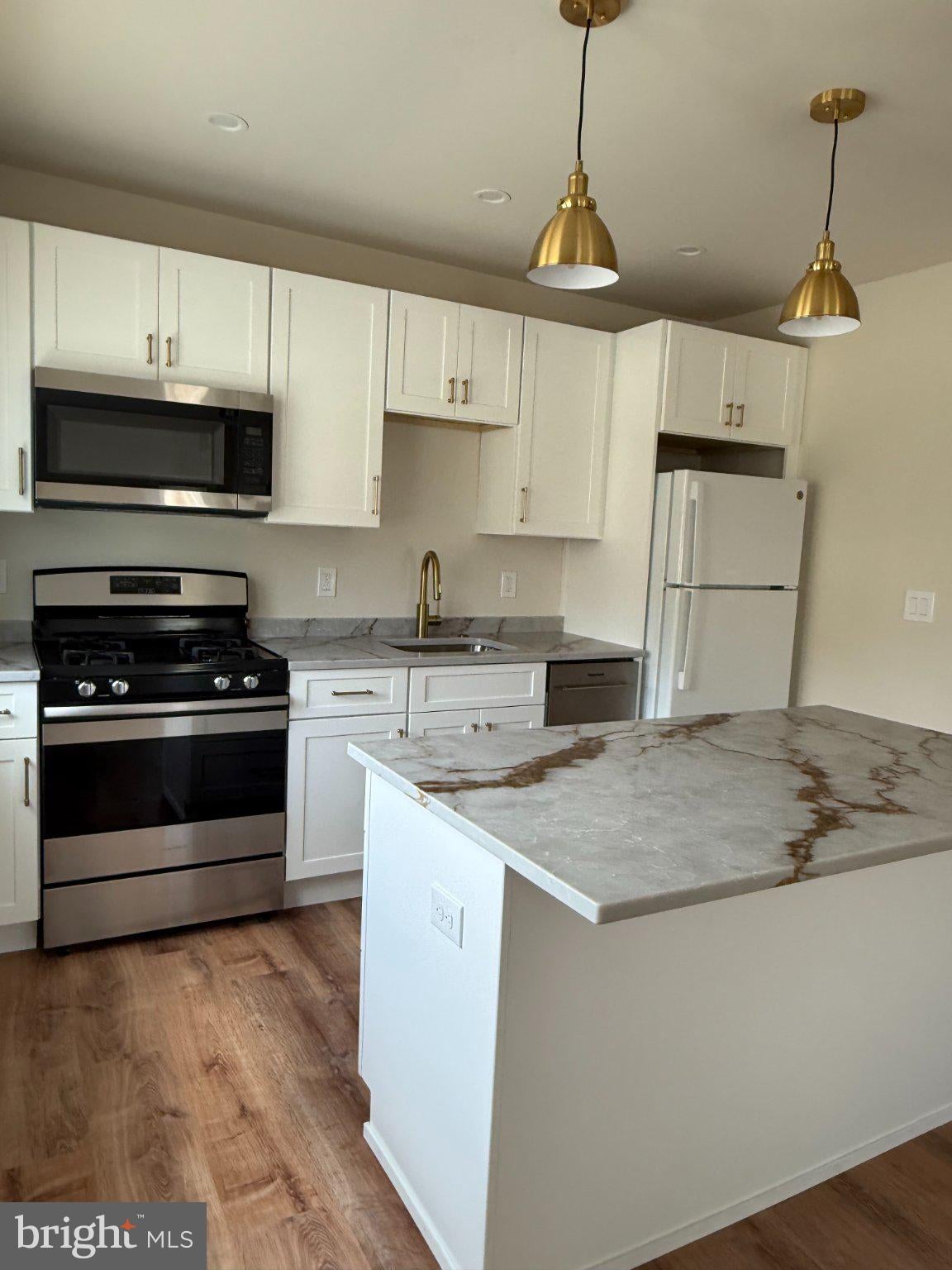 7519 WILBUR AVENUE 2ND FLOOR