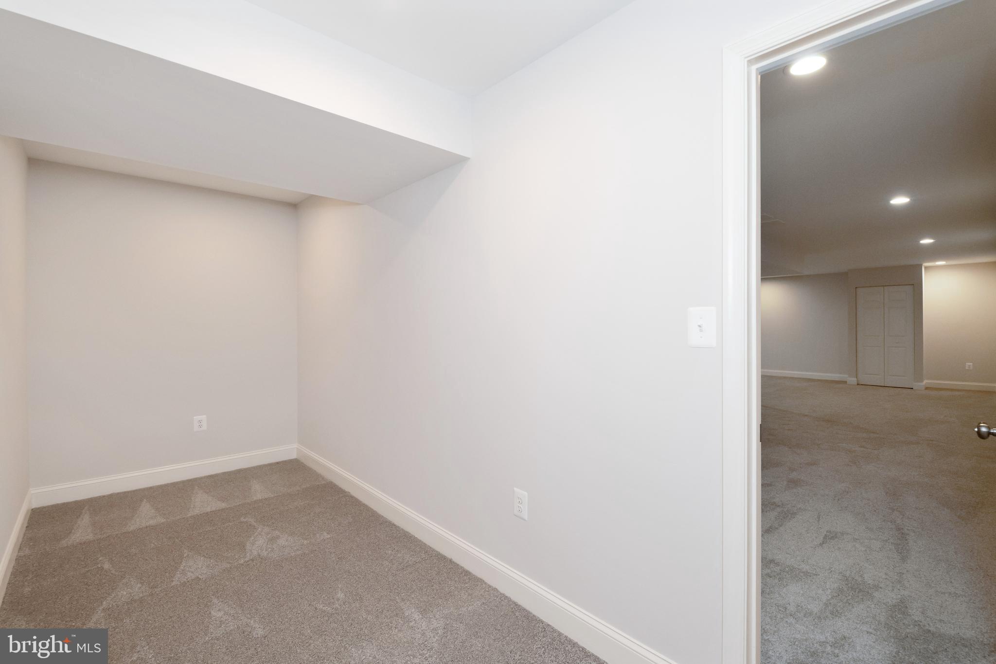 OWINGS MILLS - Residential