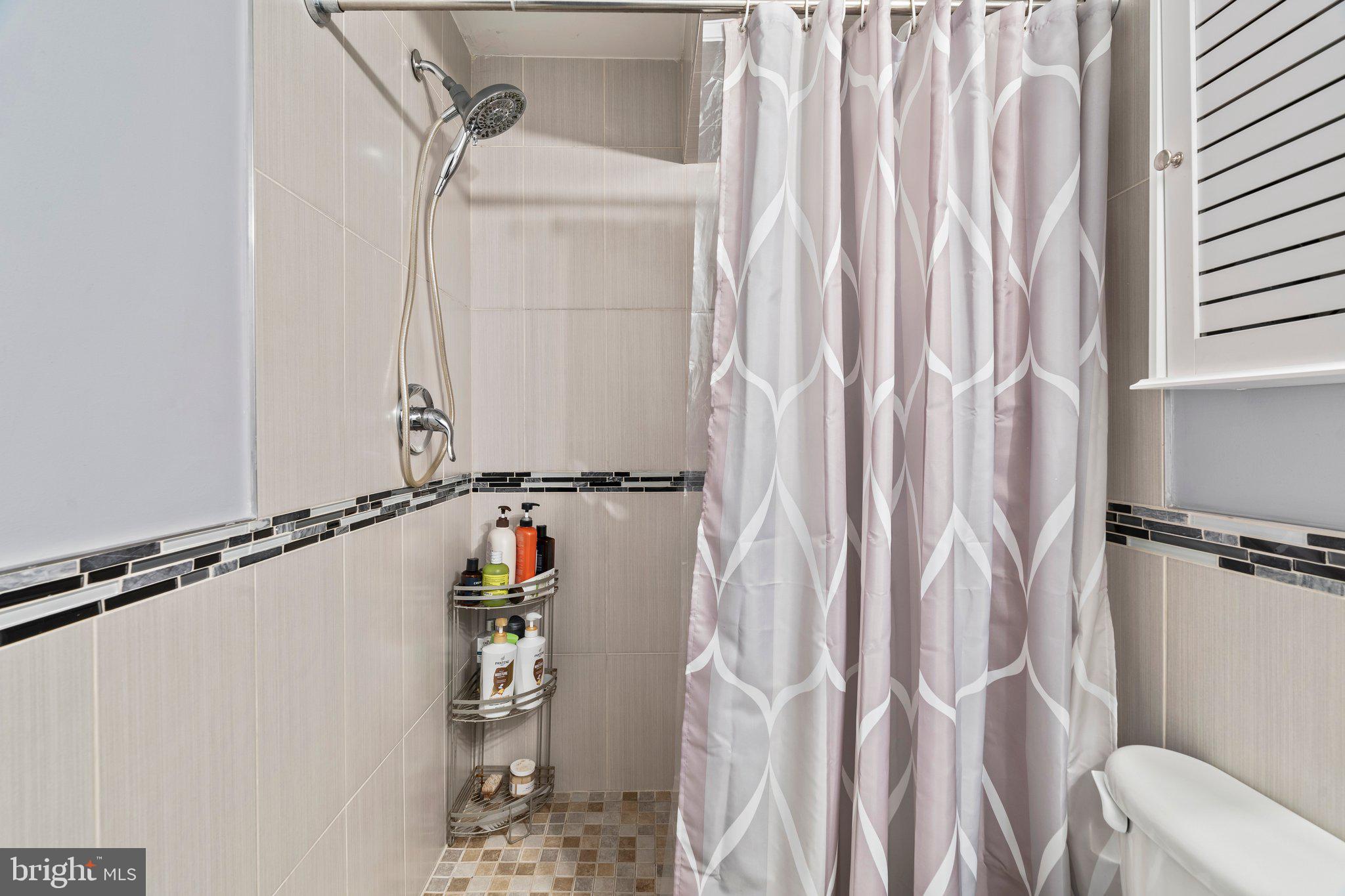 GRADUATE HOSPITAL - Residential Lease