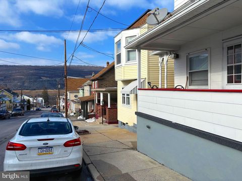 Townhouse For Sale - 169 S 2nd Street<br/> Schuylkill County, COALDALE, PA 18218