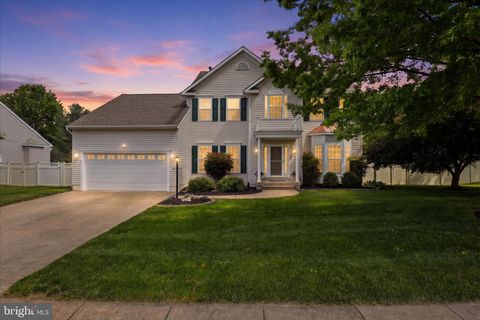 Photo of 265 Fox Chase Street, WARRENTON, VA 20186 (MLS # VAFQ2021852)