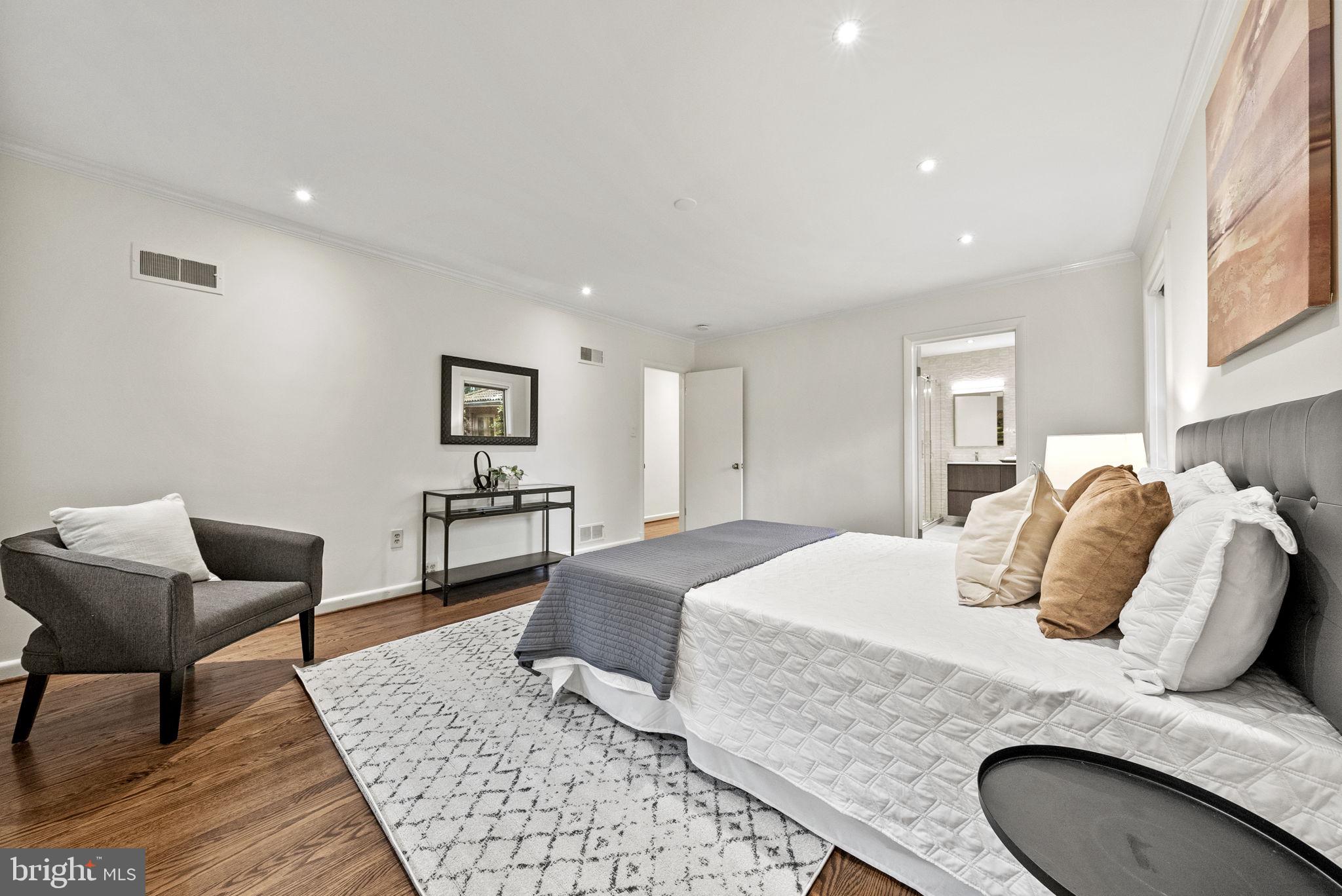 MALBROOK - Residential