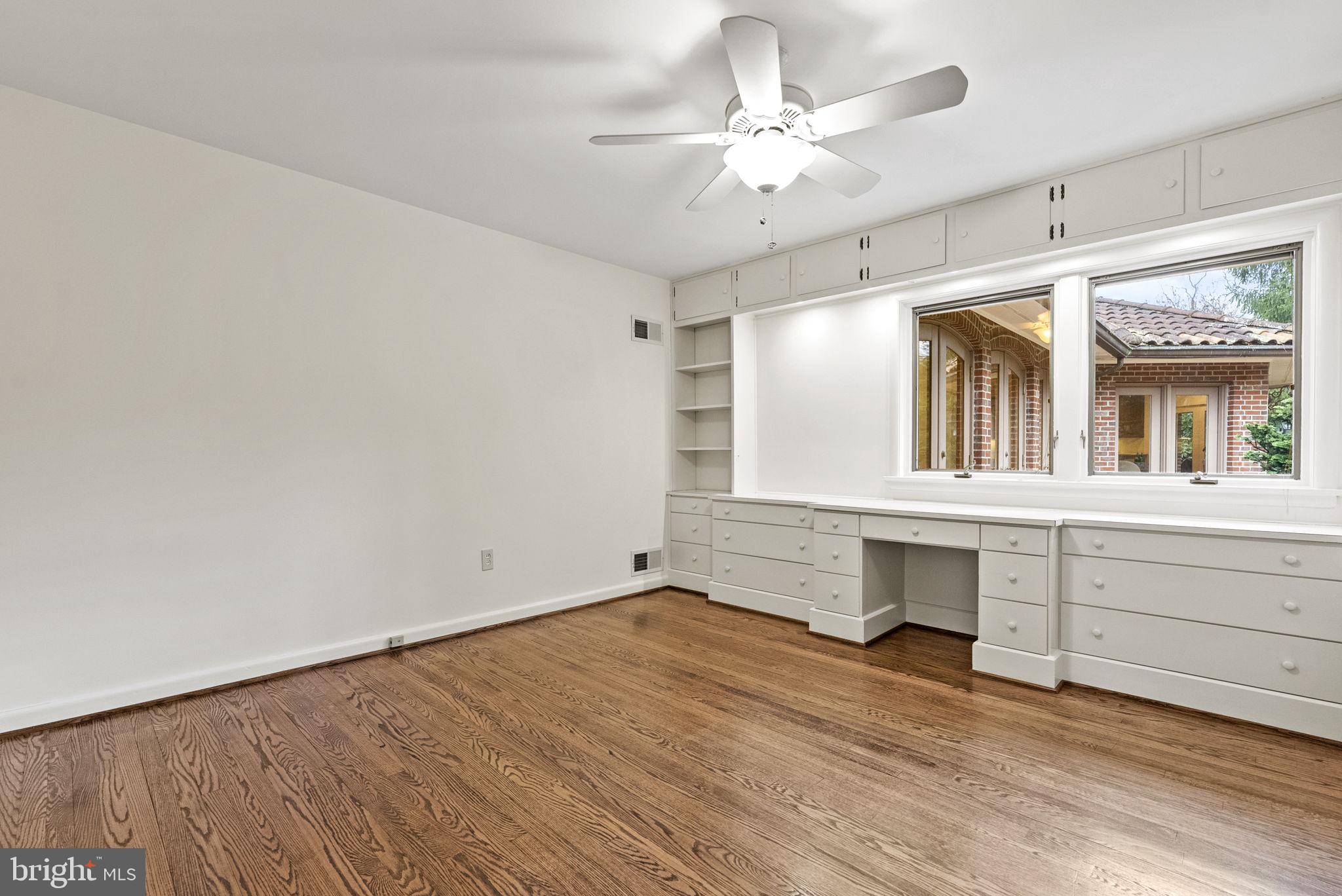 MALBROOK - Residential