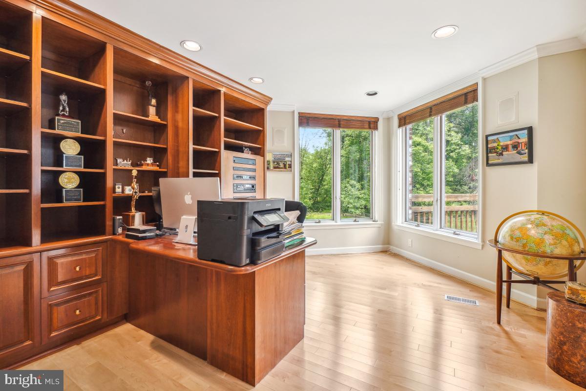 POTOMAC COMMONS - Residential