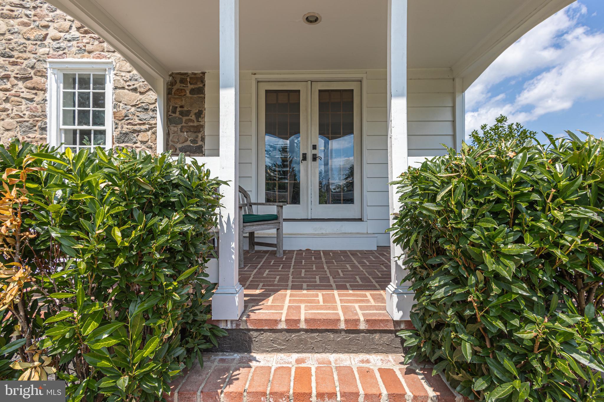 439 BROWNSBURG ROAD W