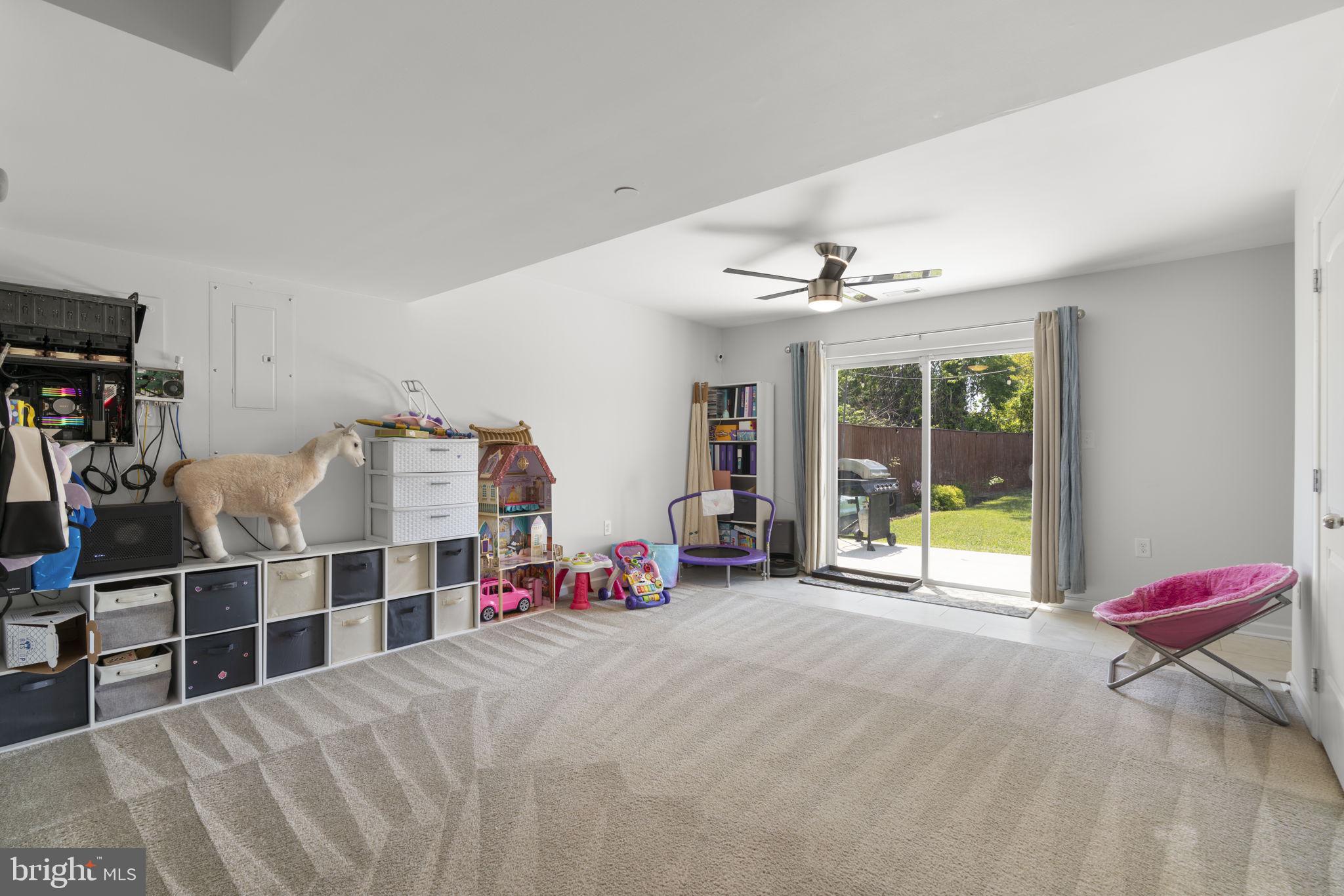 CARVEL BEACH - Residential