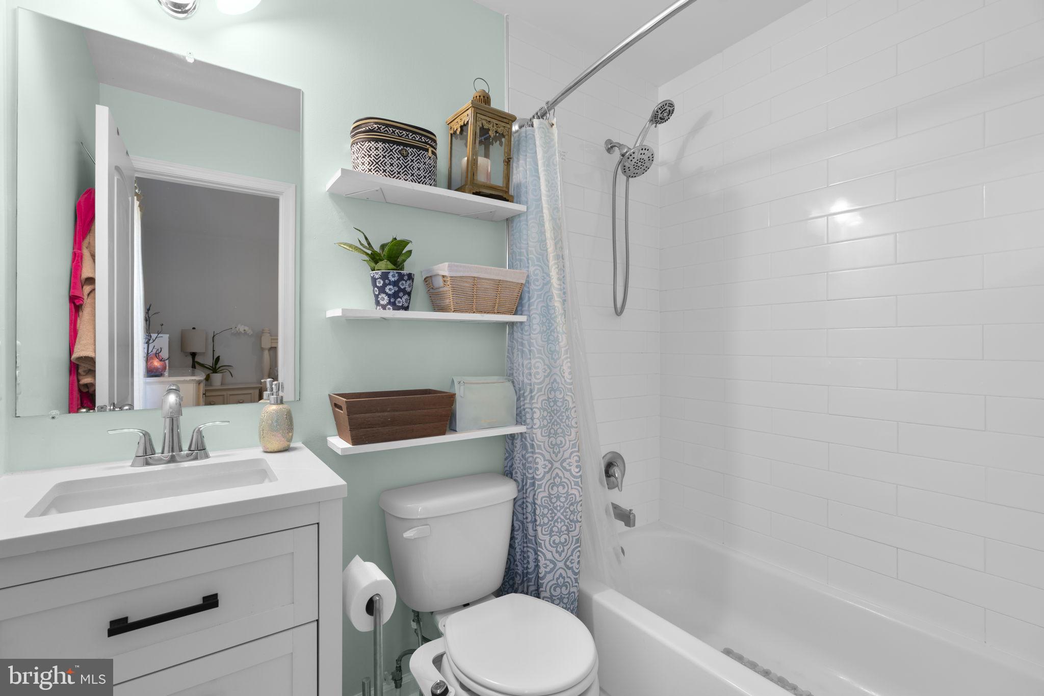 CARVEL BEACH - Residential