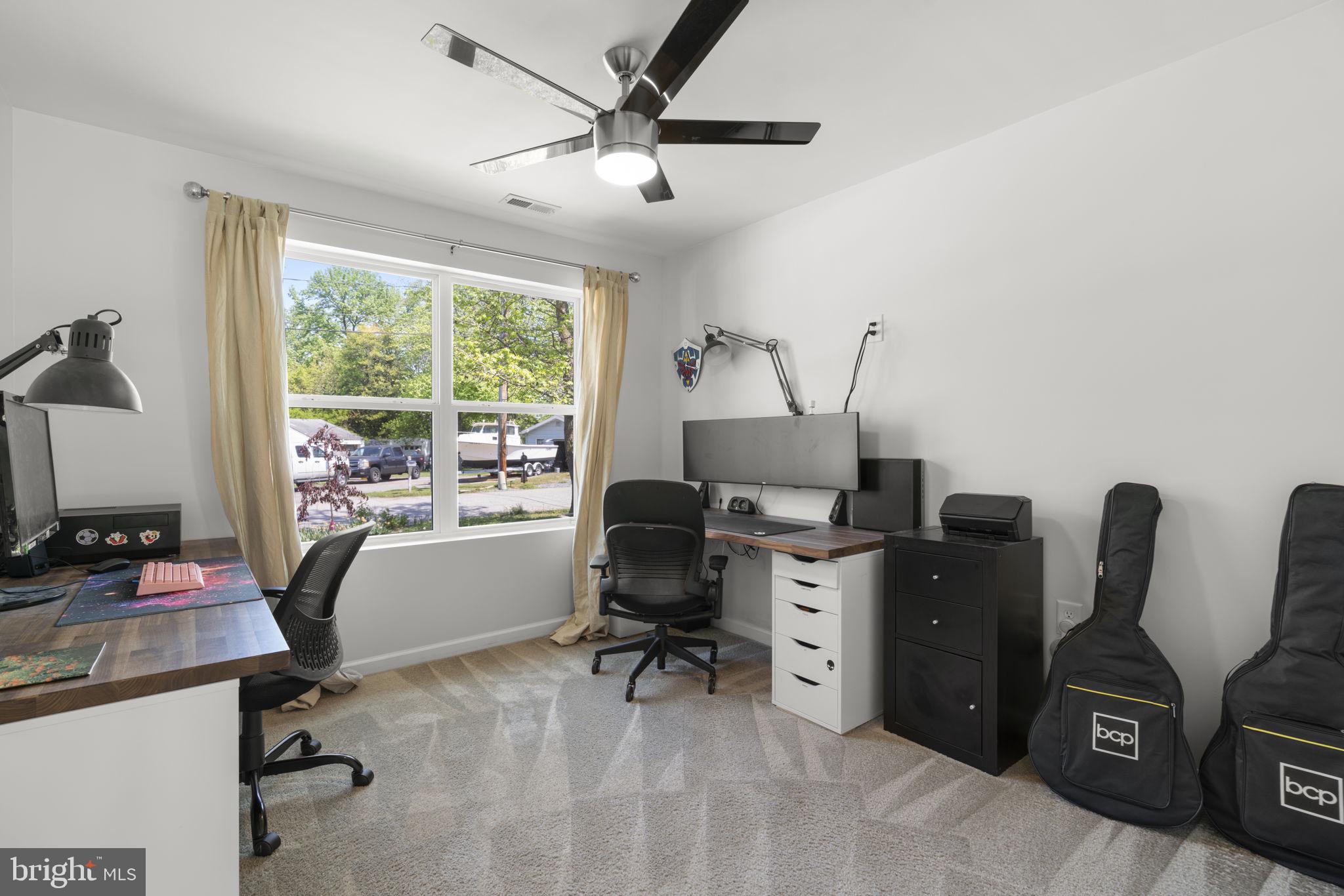 CARVEL BEACH - Residential