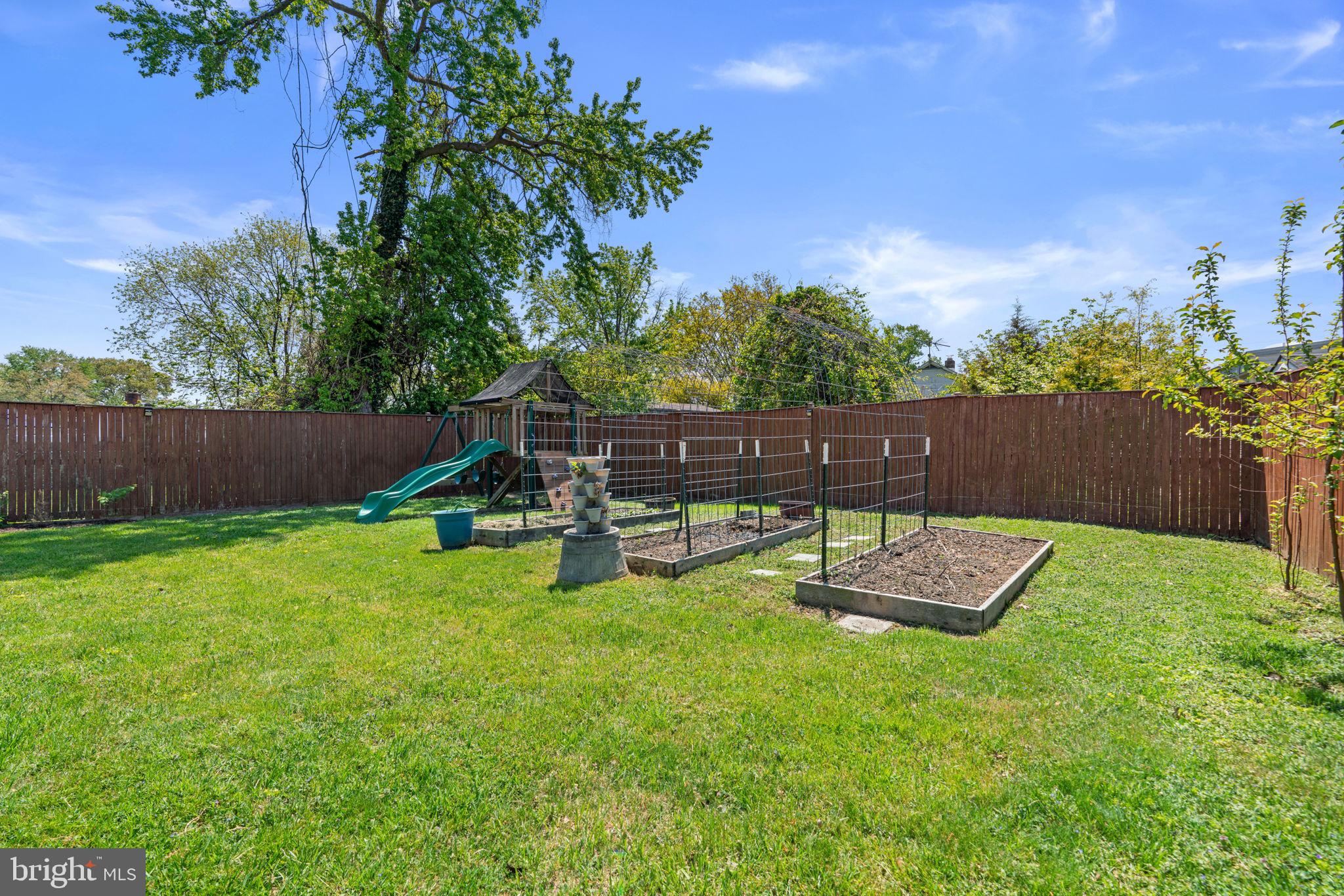 CARVEL BEACH - Residential