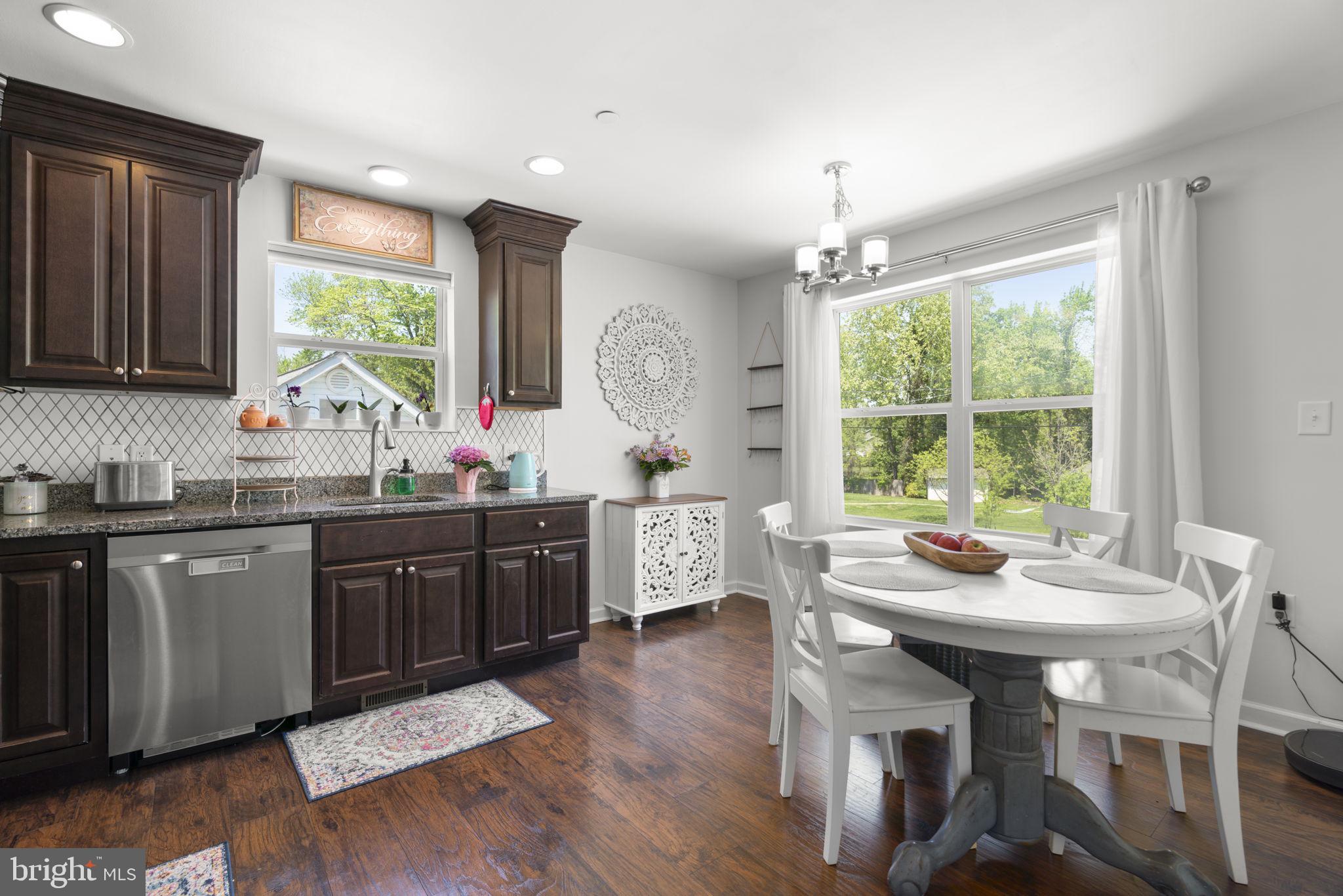 CARVEL BEACH - Residential