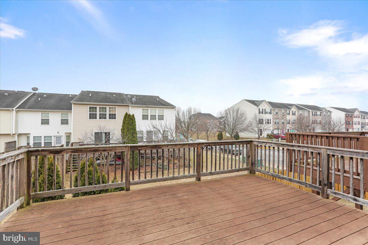 RIVERSIDE VILLAGES - Residential