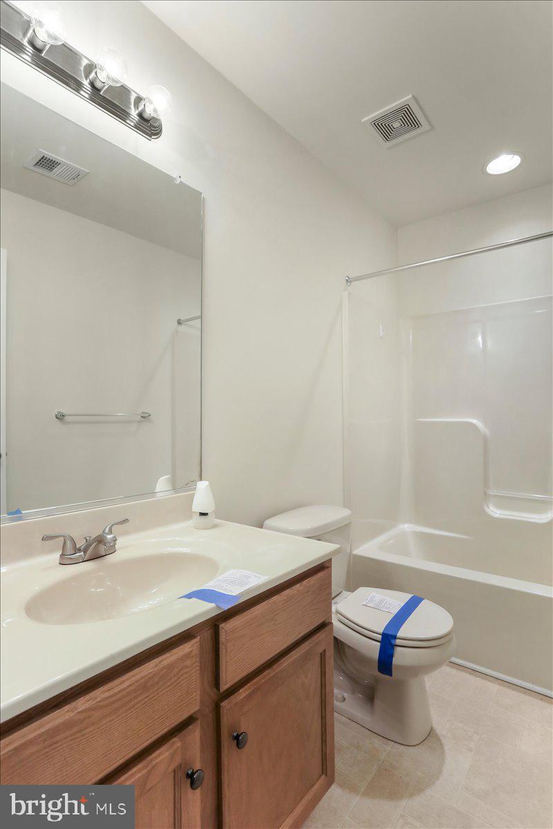 RIVERSIDE VILLAGES - Residential