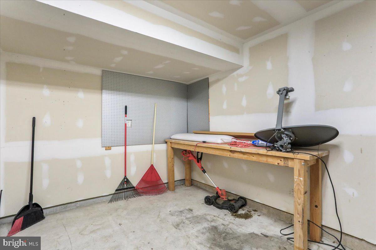 RIVERSIDE VILLAGES - Residential