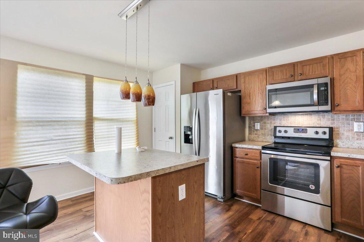 RIVERSIDE VILLAGES - Residential