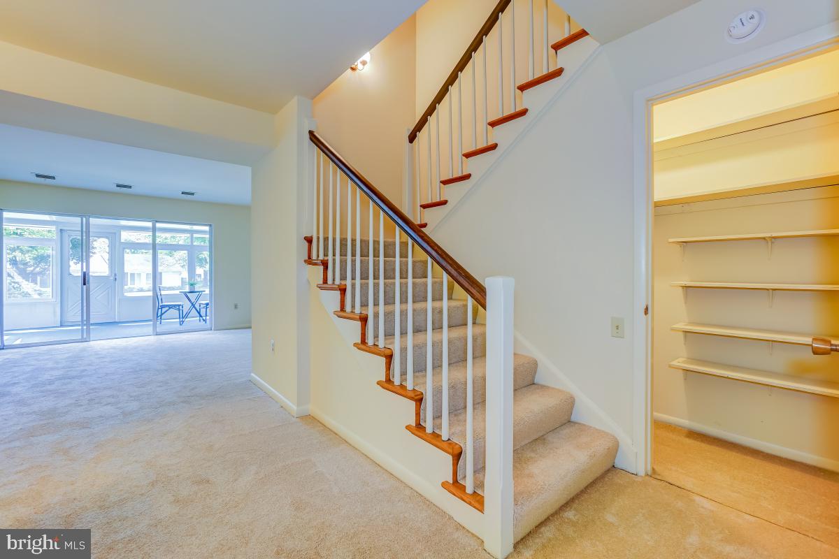 LEISURE WORLD - Residential