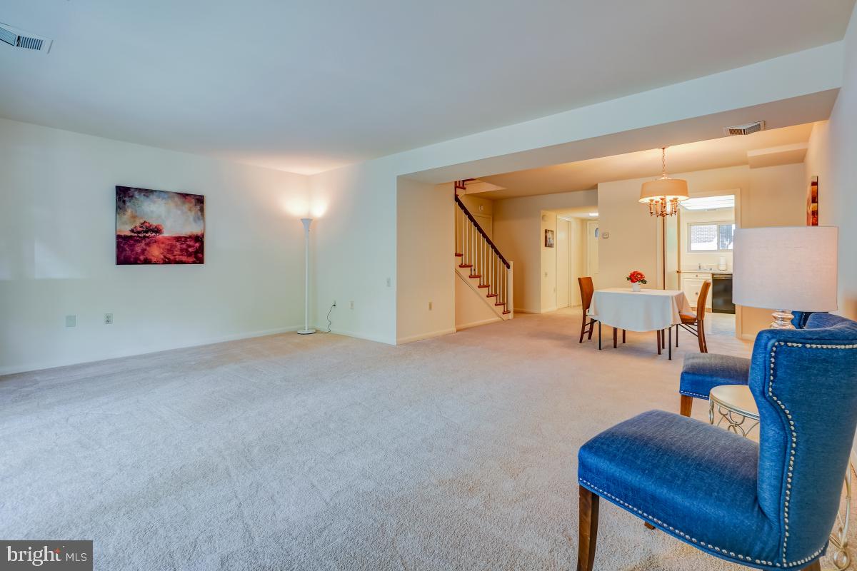 LEISURE WORLD - Residential