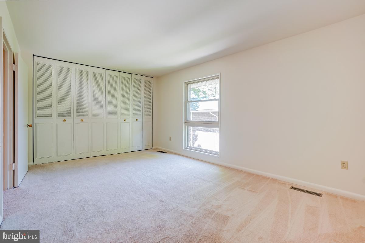 LEISURE WORLD - Residential