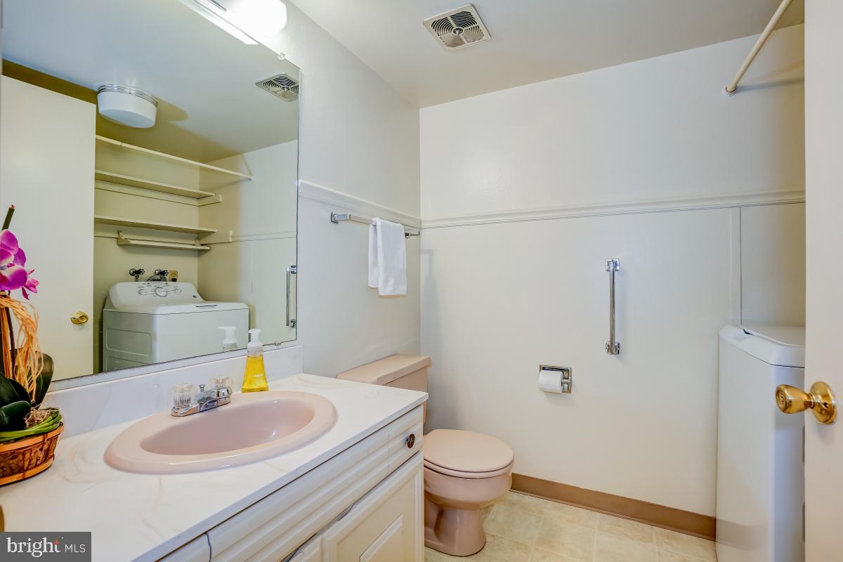 LEISURE WORLD - Residential