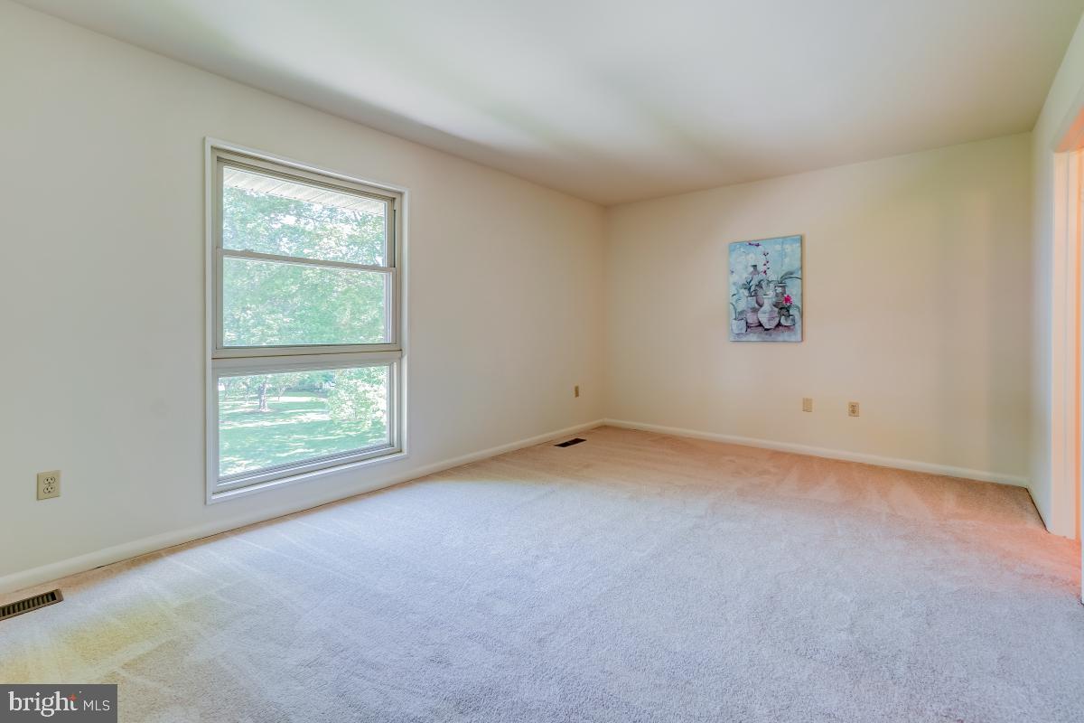 LEISURE WORLD - Residential