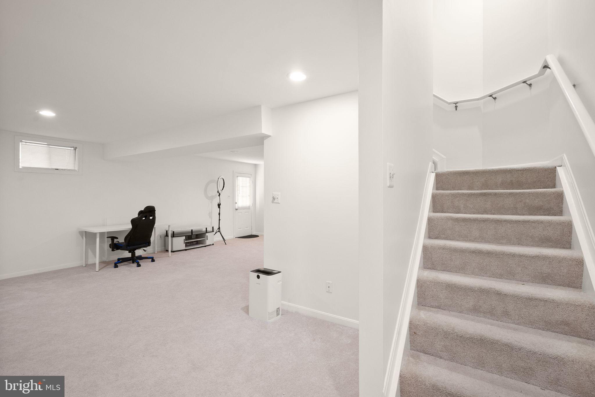 SOUTH RIDING - Residential