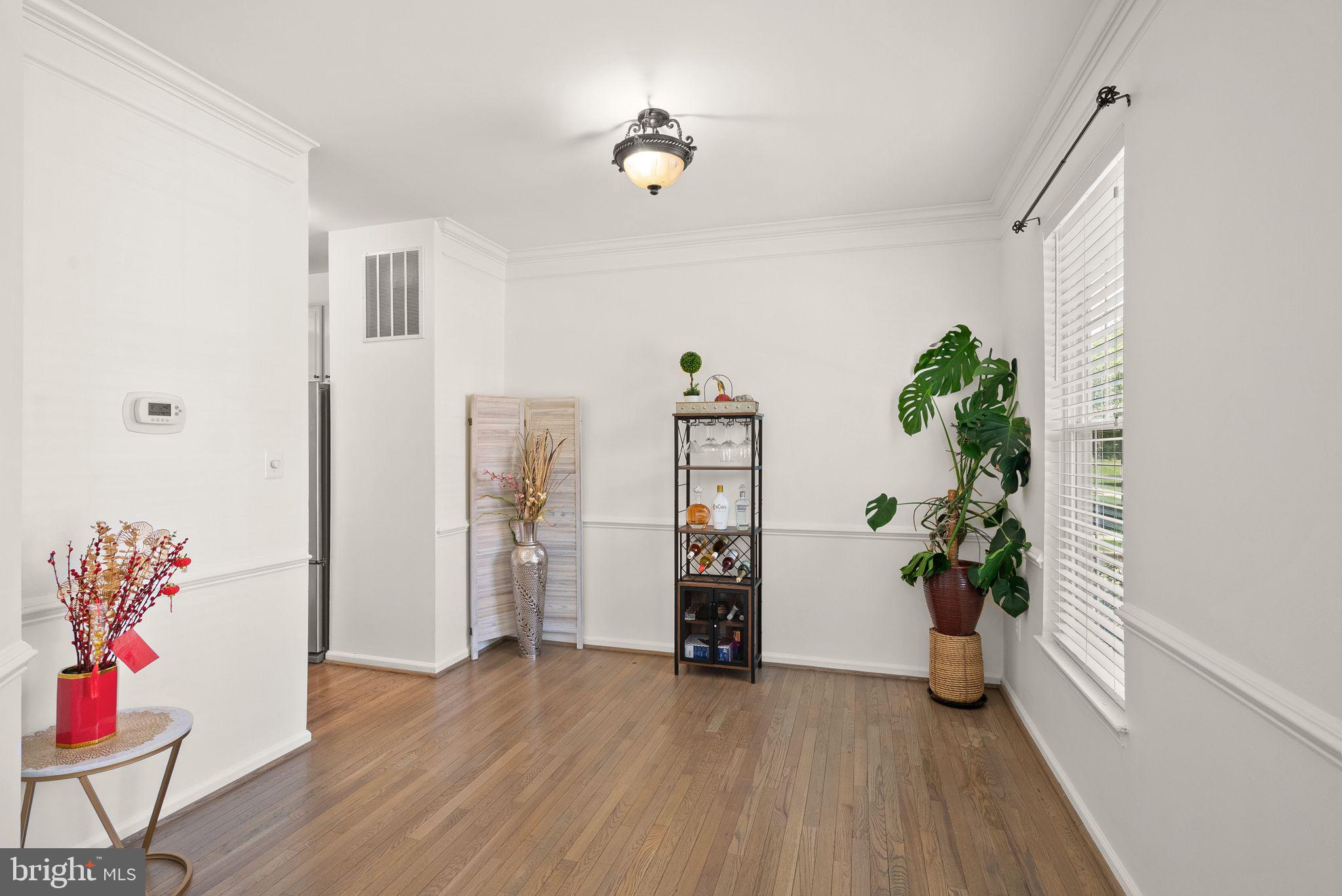SOUTH RIDING - Residential
