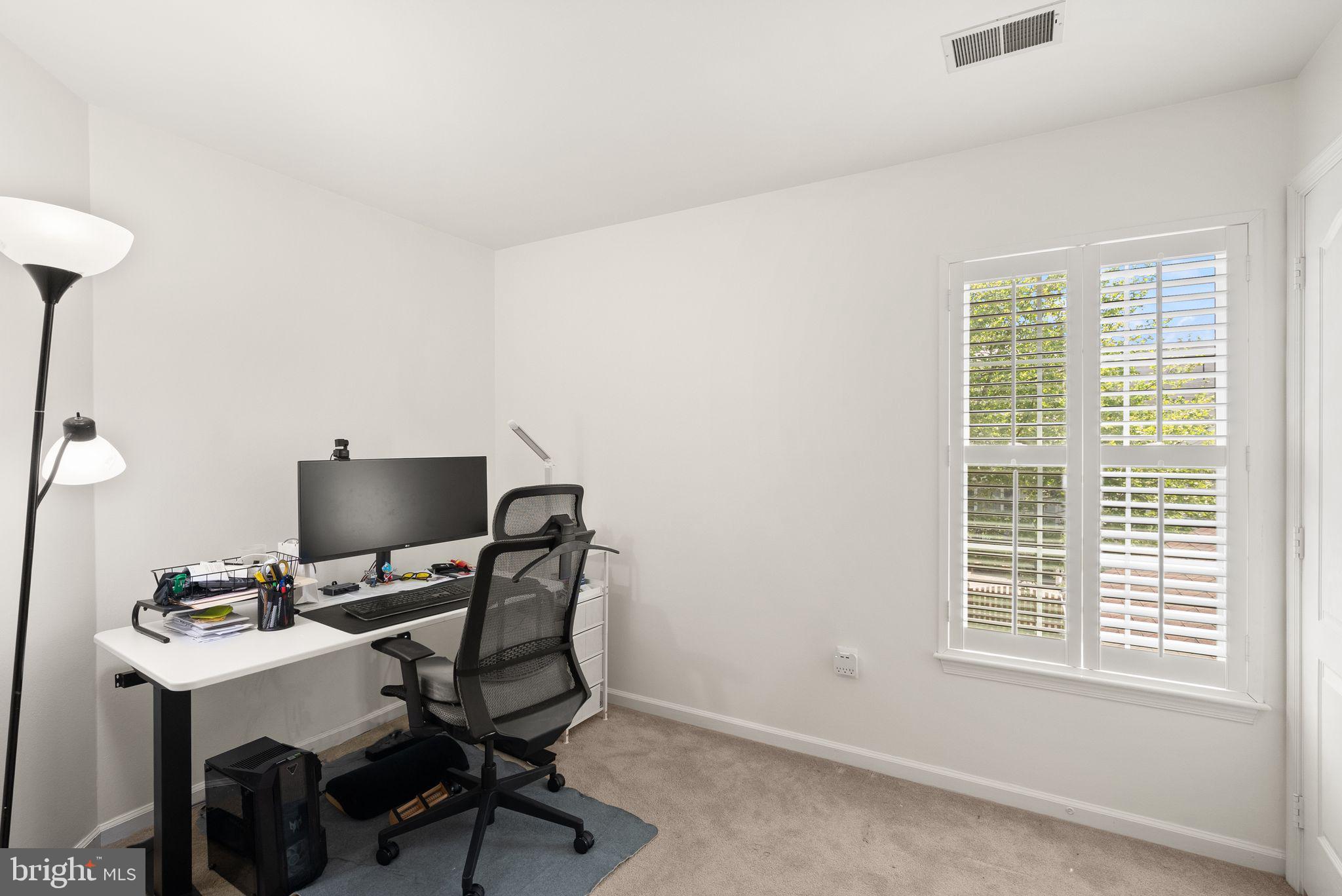 SOUTH RIDING - Residential