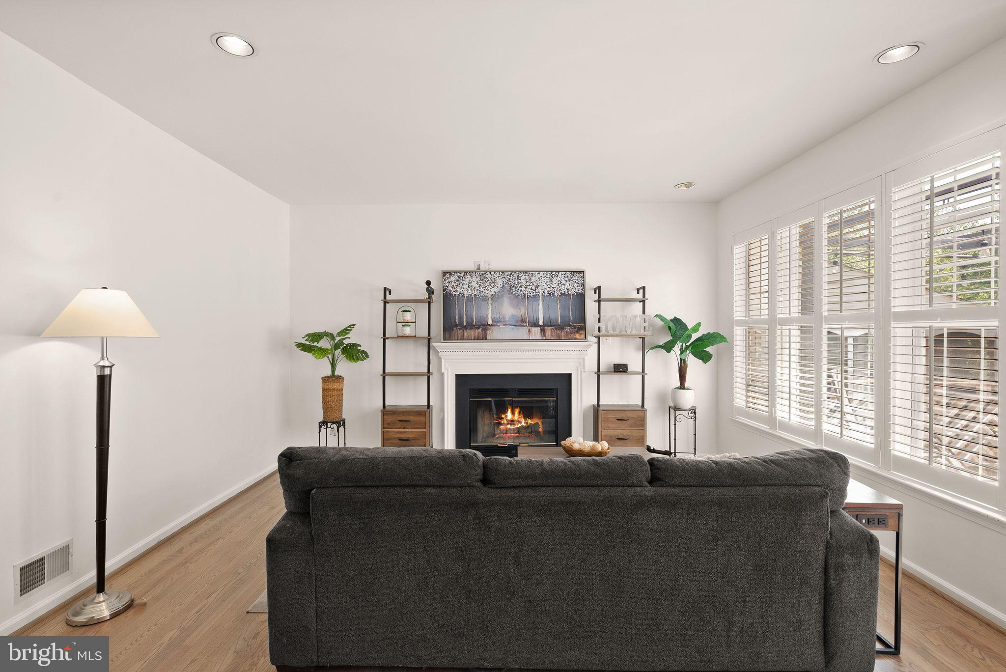 SOUTH RIDING - Residential