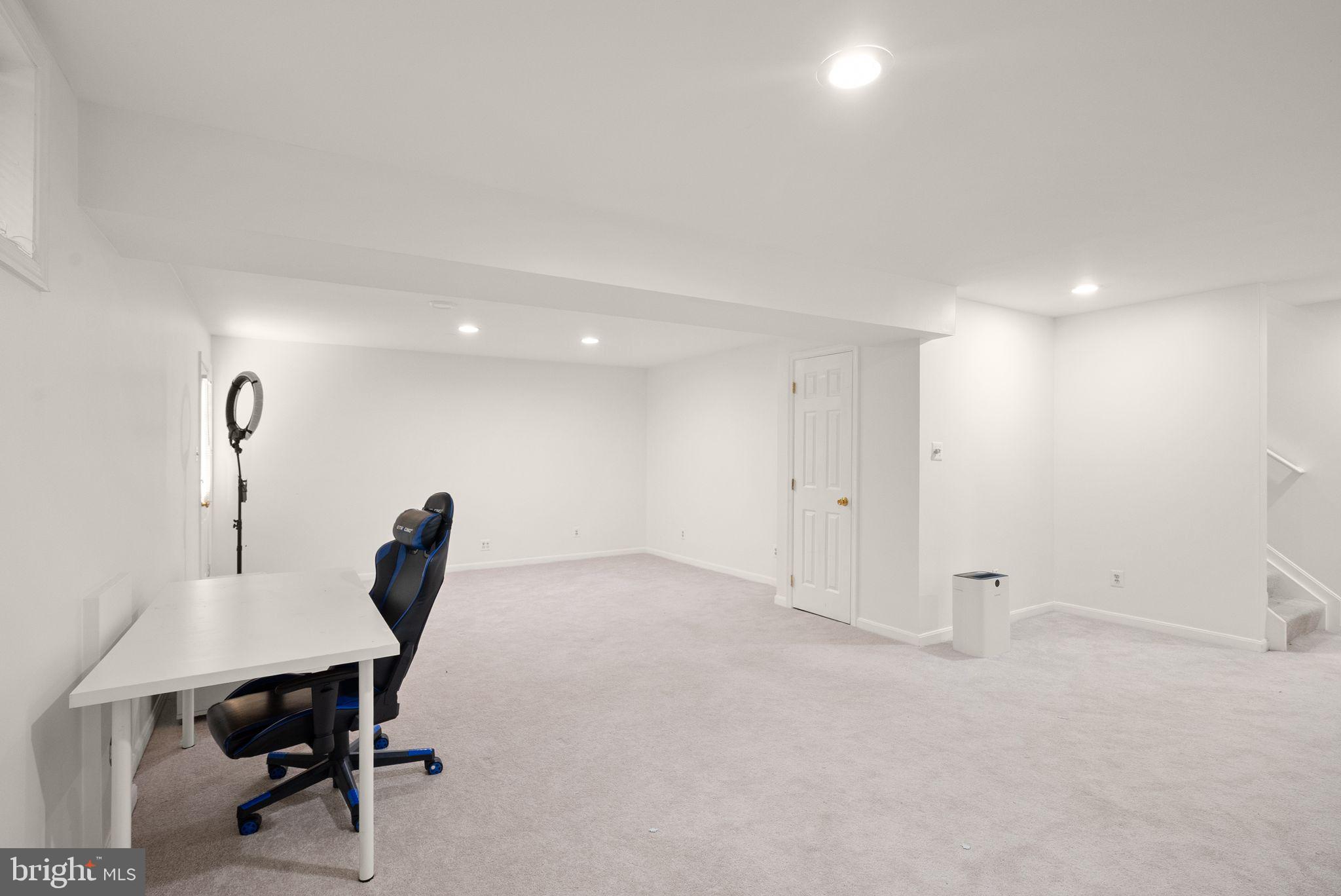 SOUTH RIDING - Residential