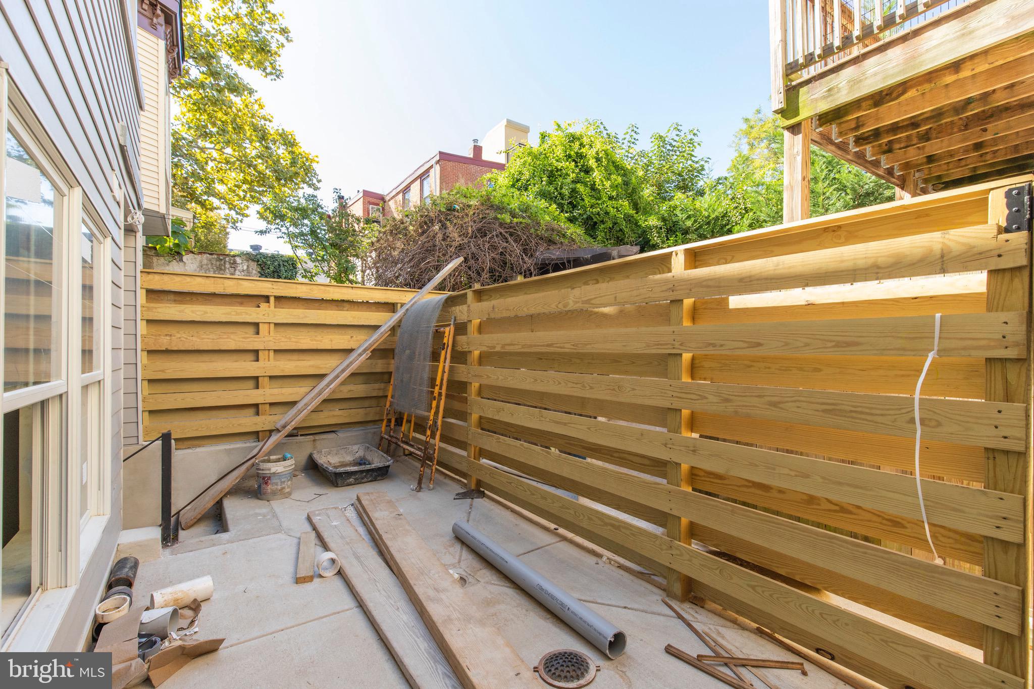 FAIRMOUNT - Residential Income