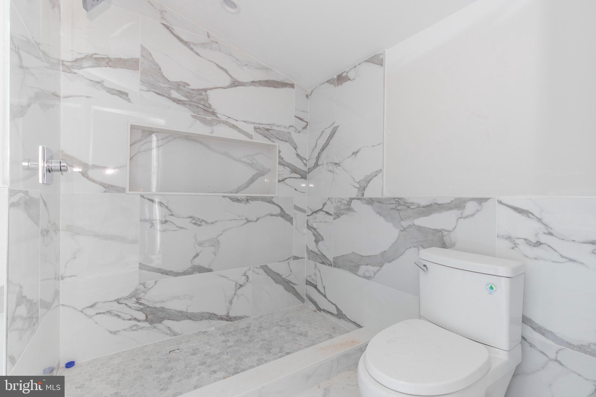 FAIRMOUNT - Residential Income